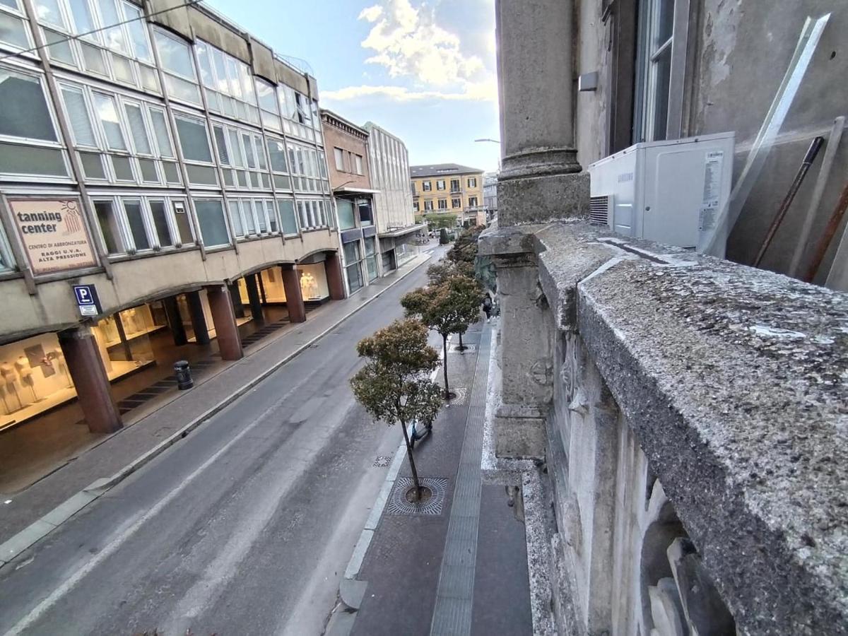 Loft Via Morosini Centro Varese - Ixihome Exterior foto
